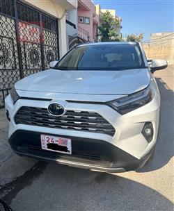 تۆیۆتا ڕاڤ 4